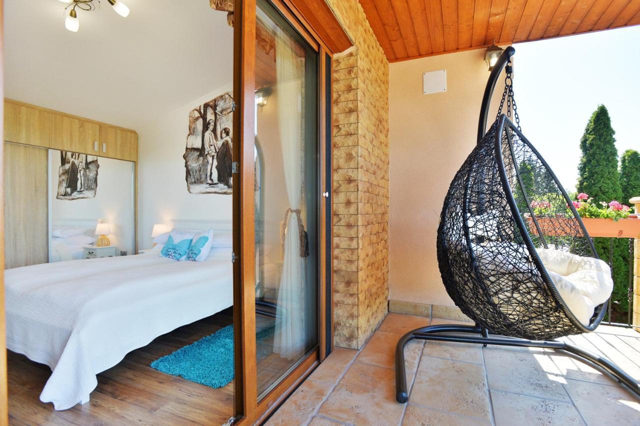 Egri Otthonom Vendégház Hotell Exteriör bild