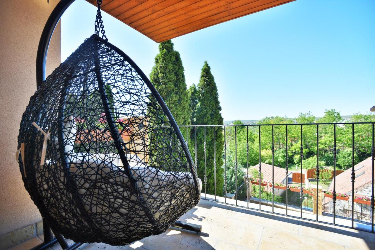 Egri Otthonom Vendégház Hotell Exteriör bild